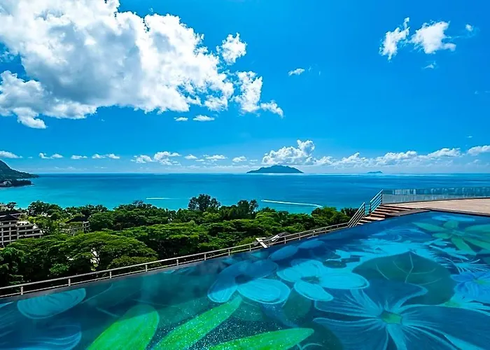 Gardens Hill & Mahe Island