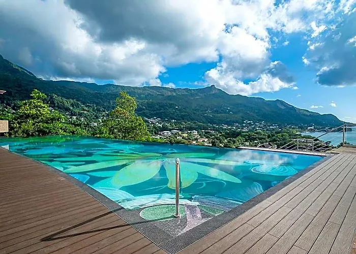Hotell Gardens Hill & 5*