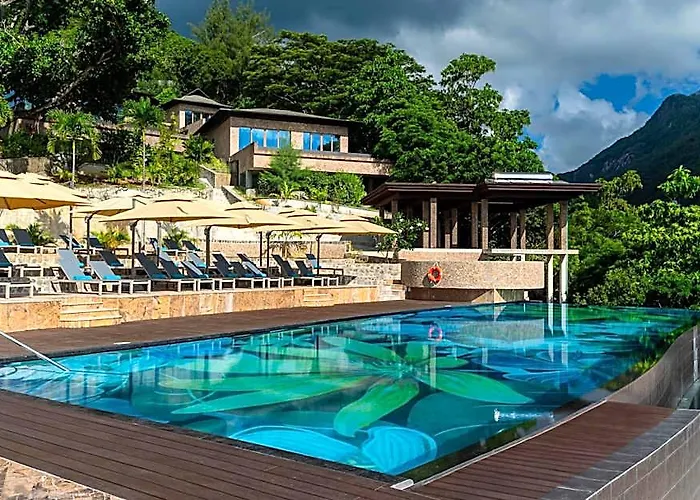Gardens Hill & Hotell 5*